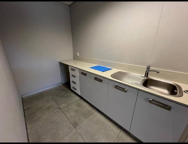 OFFICE PROPERTY TO RENT IN MONTROSE